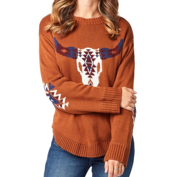 Wrangler Sweaters - Wrangler Retro Skull Curved Hem Sweater